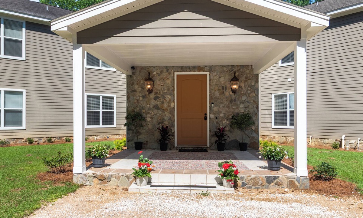 Monticello House | Welcome to your perfect private estate home away from home,