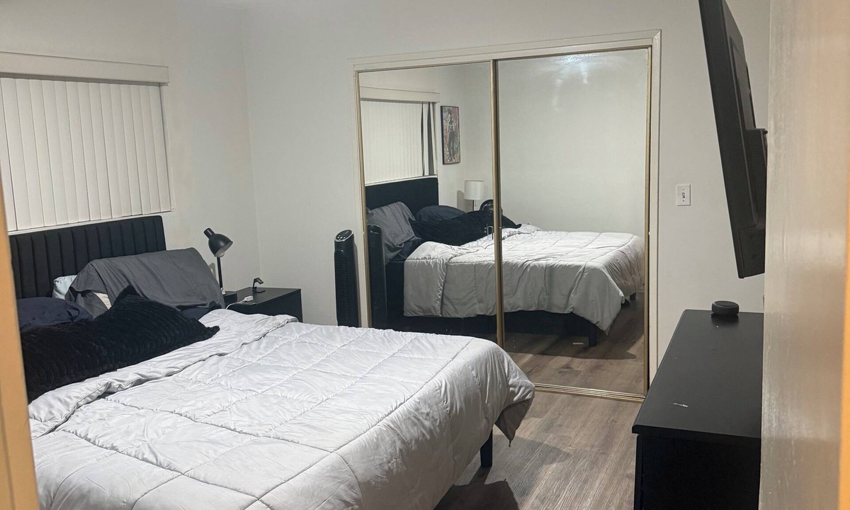 Sawtelle Apartment | West LA Wold Cup Hideaway