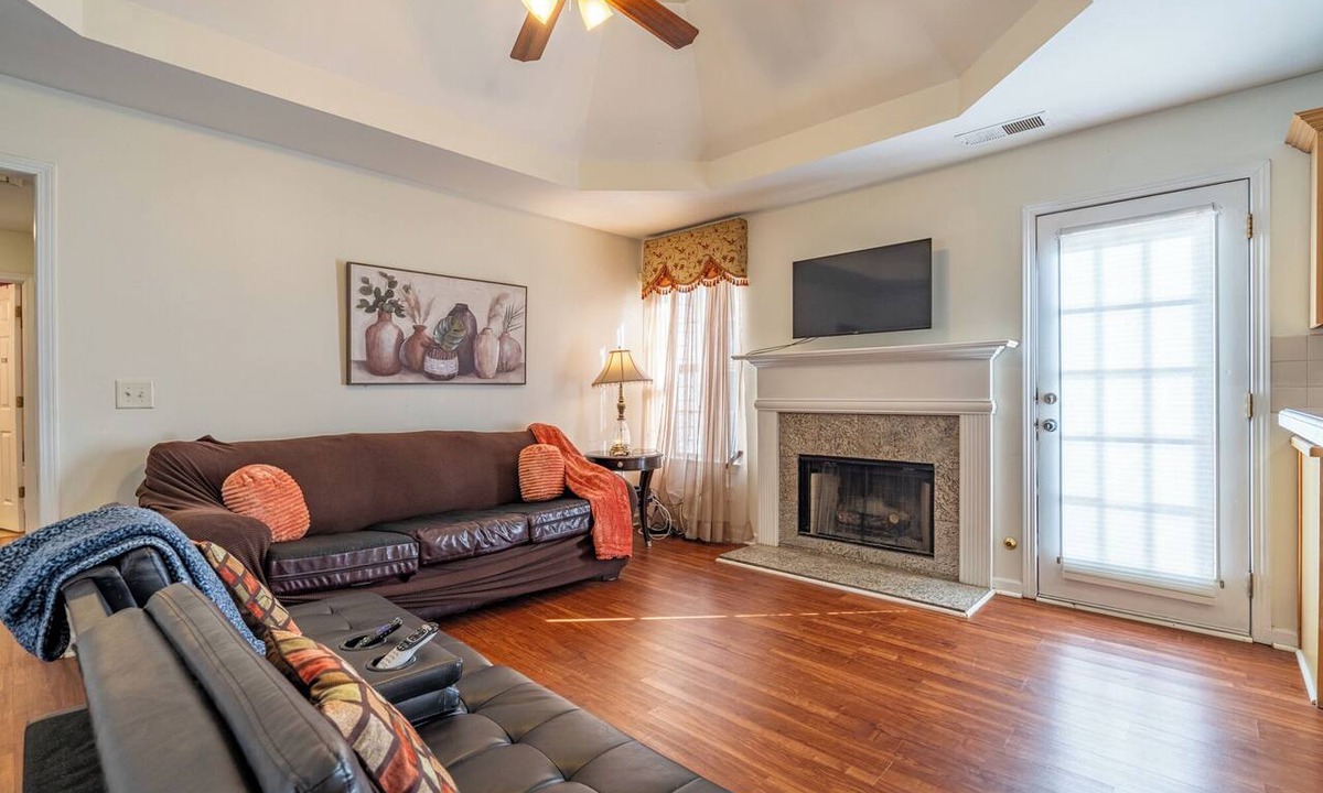 Dallas House | Whispering Pines Retreat with Fast WIFI/Smart TV and Coffee Maker