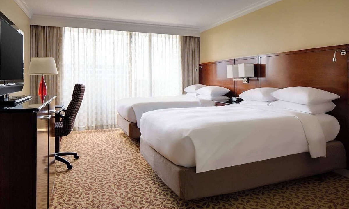 Lenox Hotel | Wyndham Atlanta Buckhead Hotel & Conference Center | 2 Doubles | Pet Friendly