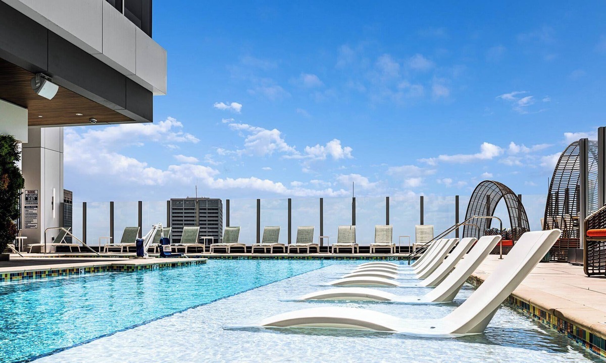 Downtown Atlanta Condo | Wyndham Atlanta Resort | Six 2BR/2BA Suites