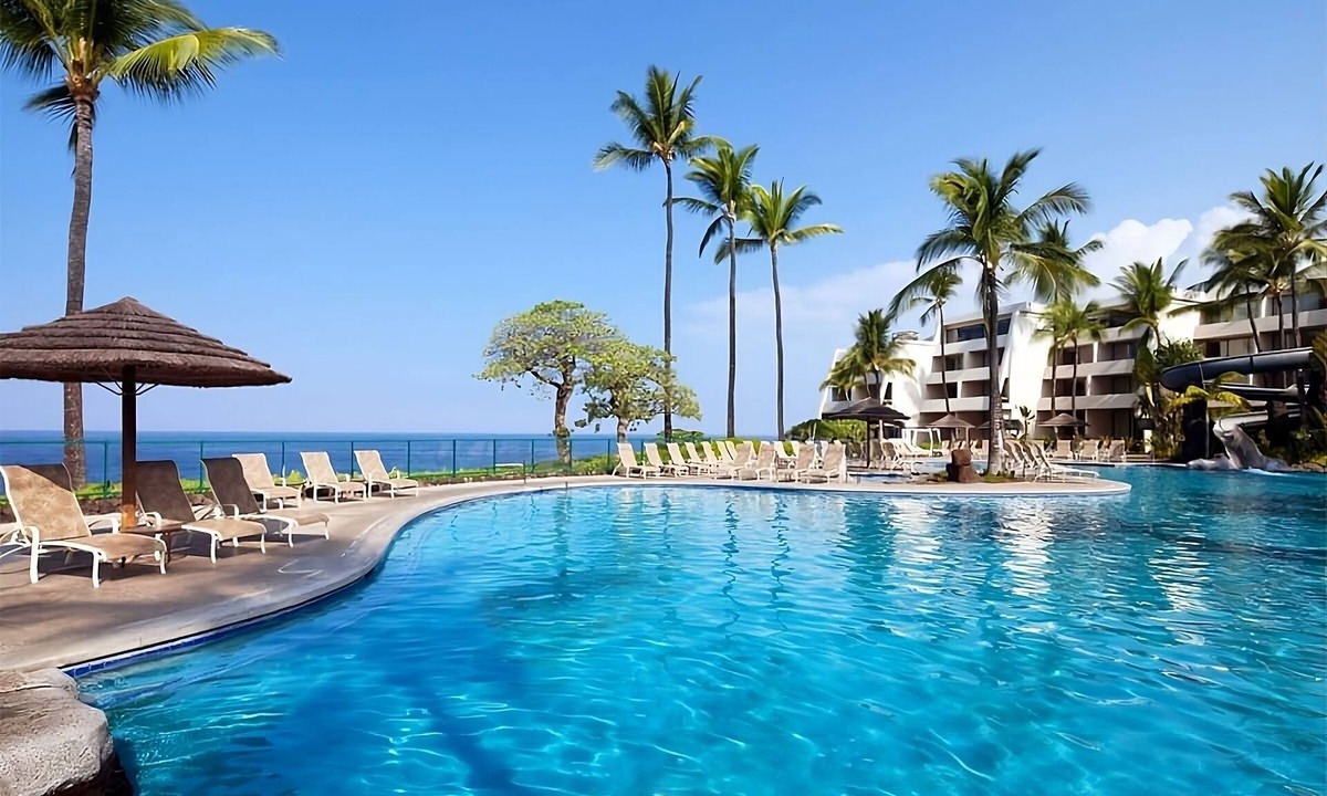 Keauhou Hotel | Your Perfect Hawaiian Getaway! 3 Modern Units, Oceanfront, On-site Restaurant!