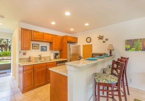2 Bedroom Kapaa Condo with Pool and AC 115