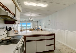 3rd Floor Oceanfront condo, easy beach access. Enjoy exclusive one of a kind fishing pier.