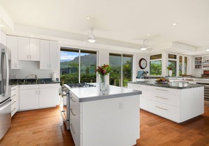 Beachfront Luxury Dream House with A/C & Gym!