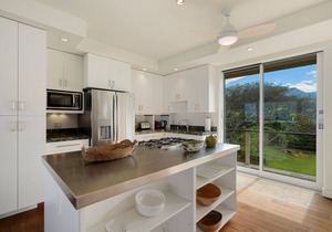 Beachfront Luxury Dream House with A/C & Gym!
