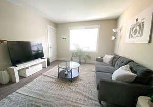 ⭐️BRIGHT AND STYLISH HOME IN BUCKHEAD WITH 2Br AND FREE PARKING⭐️