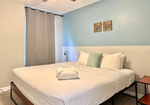 Downtown Condo! Private Balcony! PT10F