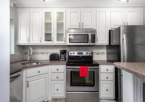 ENTIRE CONDO! Downtown! 24 Concierge! PT9B