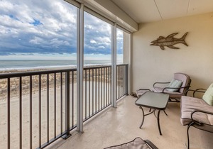Family-friendly oceanfront condo w/private balcony - stunning views!