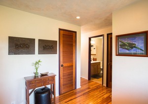 Hale Kahanalu Cozy Apartment Steps to Poipu Beach. AC, Free Parking & Wifi
