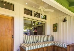 Hawaii Life Rentals presents Lani Kai - Beachfront on Hanalei Bay.