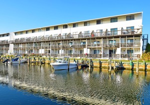 Jockey Beach 378-Baywater 123rd St, Internet, Pool, W/D, AC