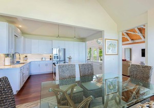 Luxury Beachfront Home in Haena