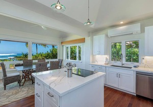 Luxury Beachfront Home in Haena