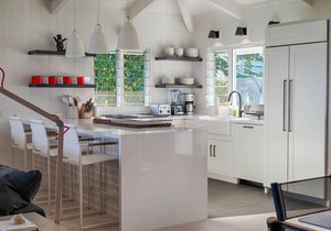 Luxury Beachfront home on Hanalei Bay with A/C