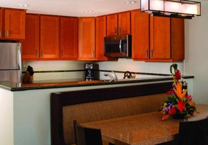 Marriott Waiohai Beach Club: luxury 2 bedroom on Poipu Beach oceanfront resort