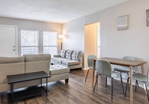 New 2BR, Sleeps 4 with Dog Park Area