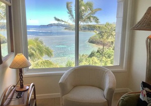 Oceanfront and updated, top floor, perfect for honeymoon