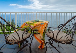 Oceanfront Condo w/Incredible Views from Every Room! Watch the Waves In Bed
