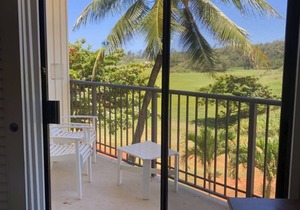 Oceanfront Kauai Beach Resort, 4 Pools, 75 foot Water Slide, Restaurants on site