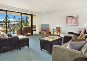 Steps to Beach,2BR Condo on Lagoon in Tropical Gardens on Kauai's Coconut Coast