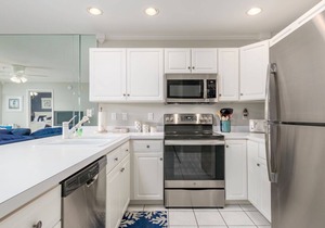 Stunning condo with water views in a peaceful neighborhood