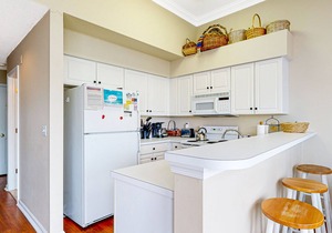 Waterfront Island at Hidden Harbour Condo w/ Pools, AC, WiFi - 6 Blocks to Beach