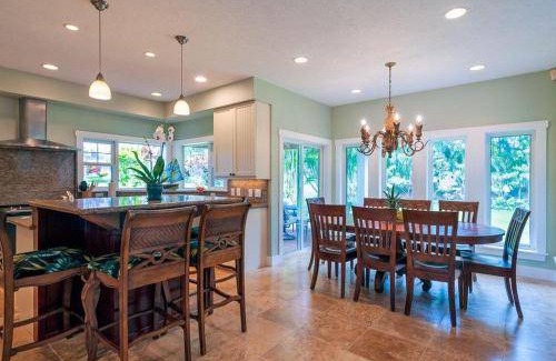 Princeville House | 288 m² House ∙ 6 bedrooms ∙ 12 guests