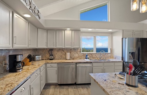 Princeville House | 5 Bedroom Open Plan with Ocean Views, Queens Bath, Bali Hai, and Golf Course