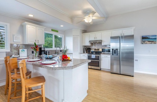 Princeville House | Amazing Views of Waterfalls, Hanalei Bay & Walk to Beach & Queens Bath