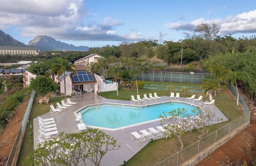 Nawiliwili Apartment | Central Kauai Location – Walk to Beach, Enjoy Pool & Explore the Island Easily