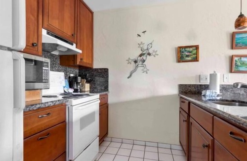 Wailua Apartment | Garden Island Escape! Perfect Vacation | Onsite Pool + Hot Tub