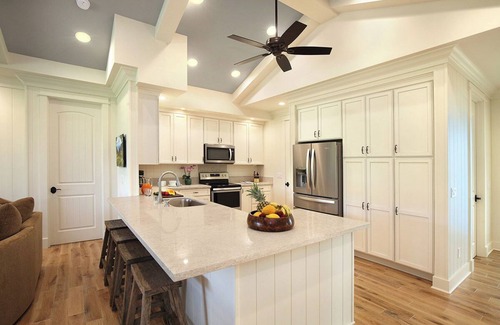 Poipu House | Hale Lo'i House: Luxury + comfort in sunny Poipu!