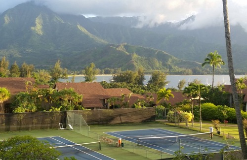 Princeville Apartment | Hanalei Bay RESORT 2312 259.00 Oct28-Nov1 BlowOutSaleBeachFront 10 Star Reviews!