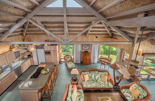 Wailua House | House ∙ 4 bedrooms ∙ 10 guests