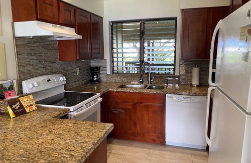 Wailua Condo | Lae Nani 336. Top floor 2-bedroom condo with beautiful ocean views at attractive rates.