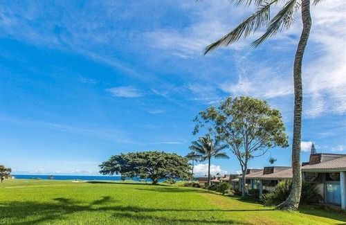 Princeville Condo | Large & Inviting, Walkable Location close to beach-Perfect for Large Groups!