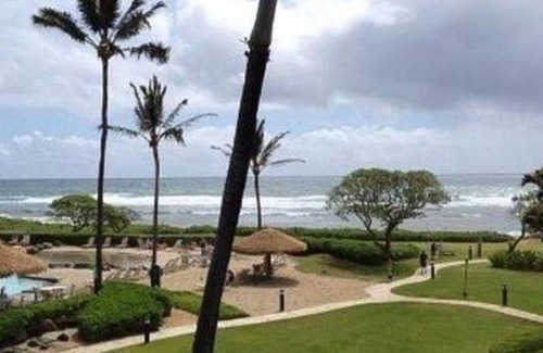 Hanamaulu Condo | Ocean-view resort condo - third floor - amazing pools, gym, spas, & restaurants