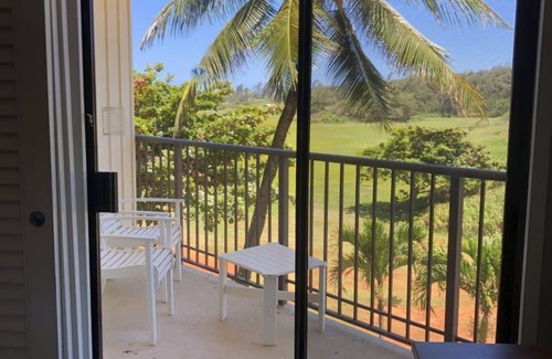 Hanamaulu Condo | Oceanfront Kauai Beach Resort, 4 Pools, 75 foot Water Slide, Restaurants on site