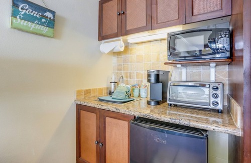 Wailua Apartment | Summer Specials | Surf's Up! | Prime Ocean Front Studio with AC