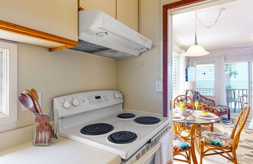 Wailua Condo | Upper-floor oceanfront studio with balcony, water views & outdoor pool