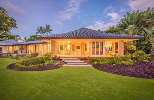 Kilauea House | Utopia Beach Front Estate