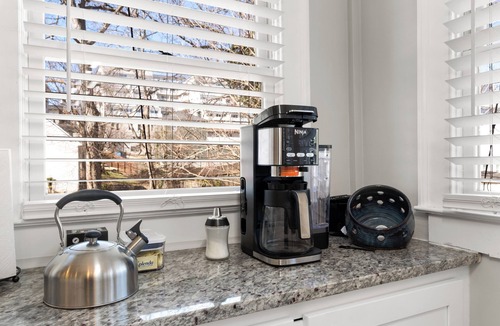 Old Fourth Ward House | 10 Min to Mercedes-Benz Stadium, Walk to Ponce City Market