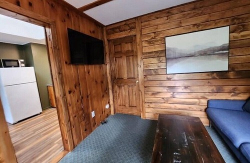 Lake George Cabin | 2 Bed/2 bath cabin w/Lake George access
