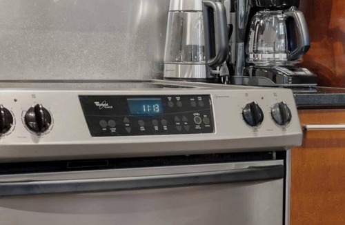 Atlantic Station Area Apartment | 2 Bed Loft with Balcony and City Views