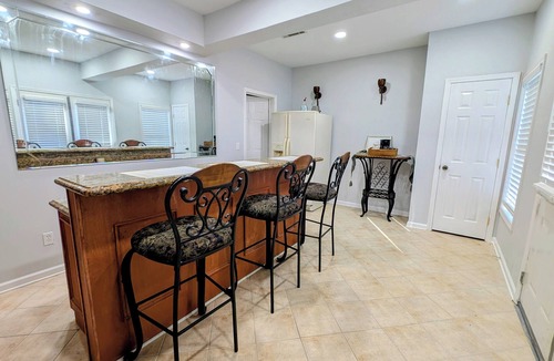 Grayson Apartment | 2-bedroom apartment, a safe/quiet neighborhood in Grayson with AC & fitness room