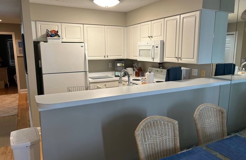 Heron Harbour Isle Condo | 2-bedroom condo w/boatslip, Island at Hidden Harbour in Ocean City MD-sleeps 6