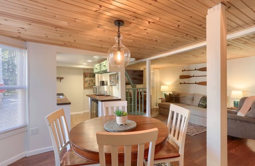 Mount Gretna Heights Cottage | 2 Bedroom fully updated cozy Mt. Gretna Cottage with parking