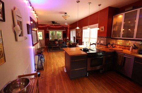 Asheville House | 2-bedroom house in West Asheville with cool AC and charm